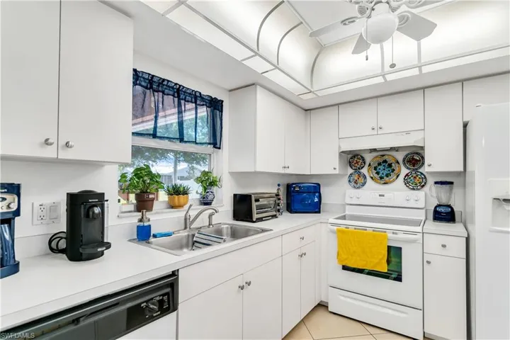 305 NE 23rd  AVE, Cape Coral, FL 33909