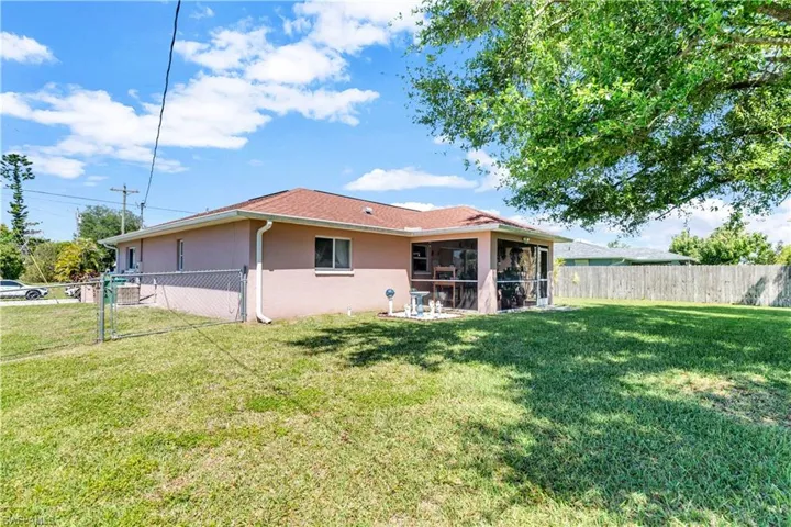 305 NE 23rd  AVE, Cape Coral, FL 33909