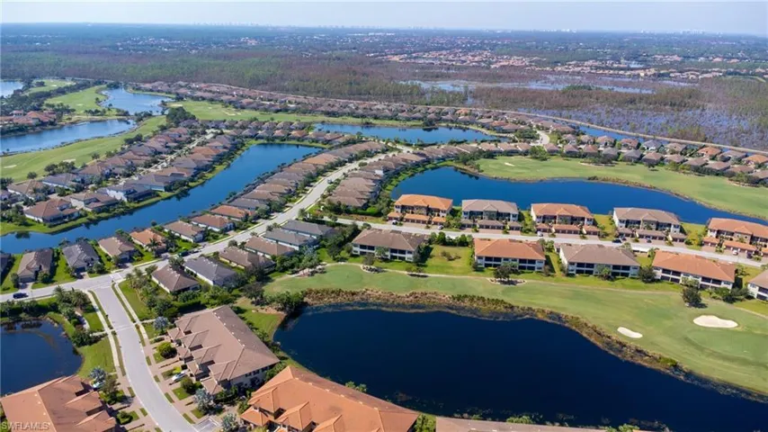 9366  Pocida  CT, Naples, FL 34119