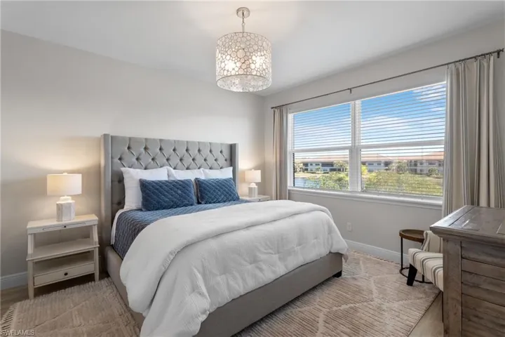 9366  Pocida  CT, Naples, FL 34119