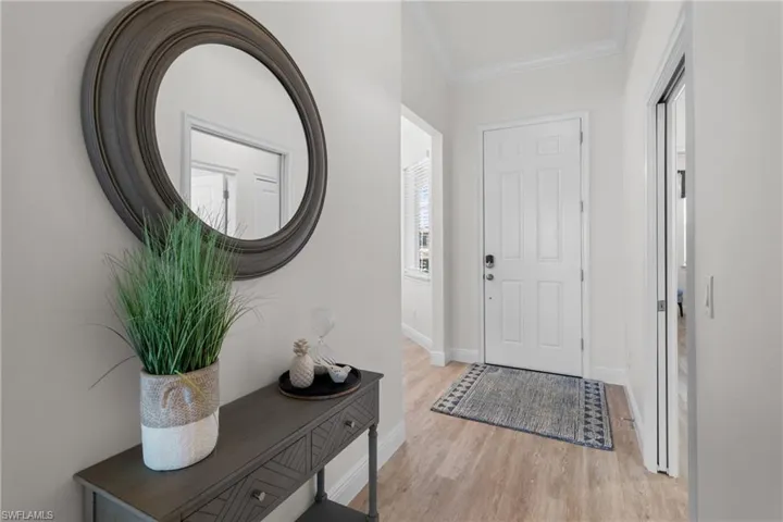 9366  Pocida  CT, Naples, FL 34119