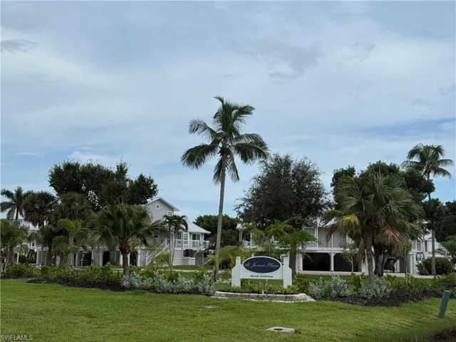 Surrounding community featuring a lawn