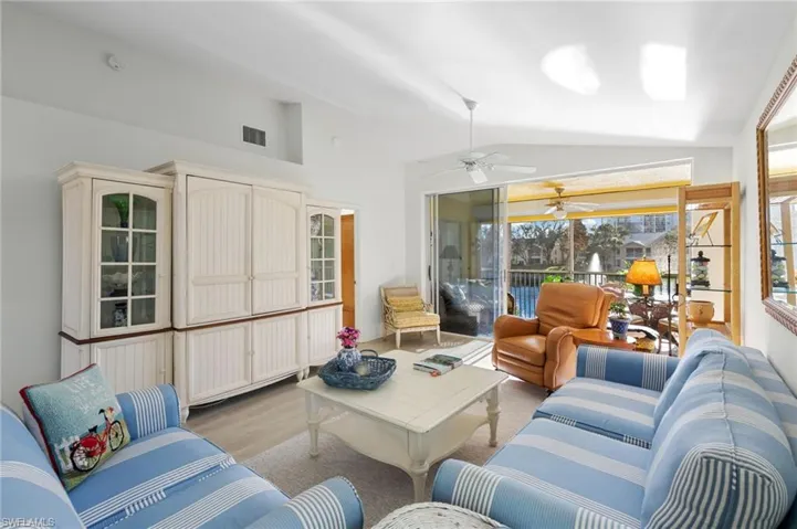 768  Wiggins Lake  DR, Naples, FL 34110