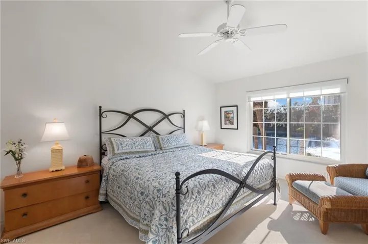 768  Wiggins Lake  DR, Naples, FL 34110