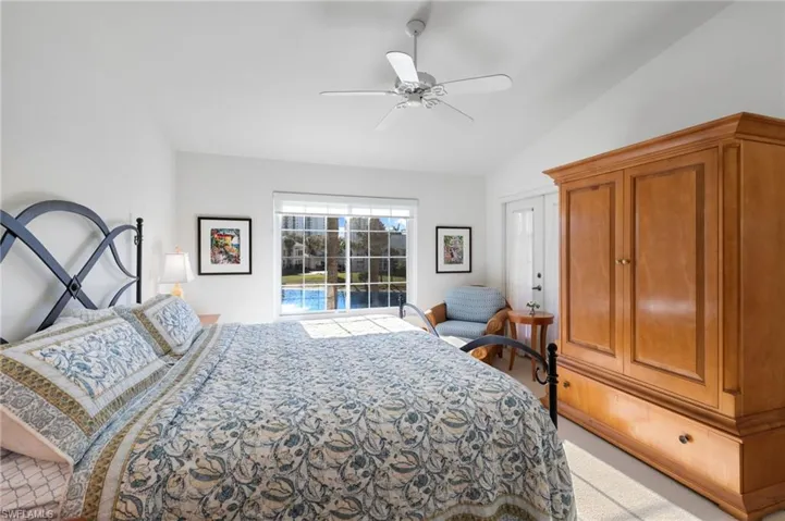 768  Wiggins Lake  DR, Naples, FL 34110