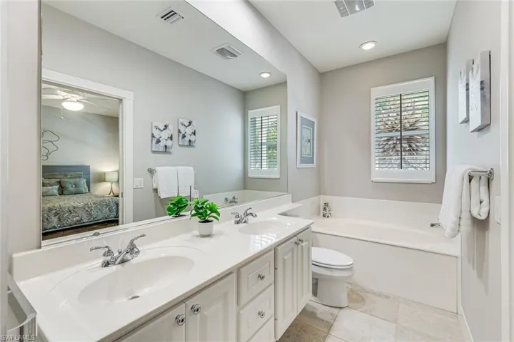 15400 Almaco Cir, Bonita Springs, Florida 34135