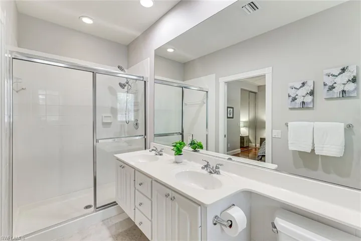15400 Almaco Cir, Bonita Springs, Florida 34135