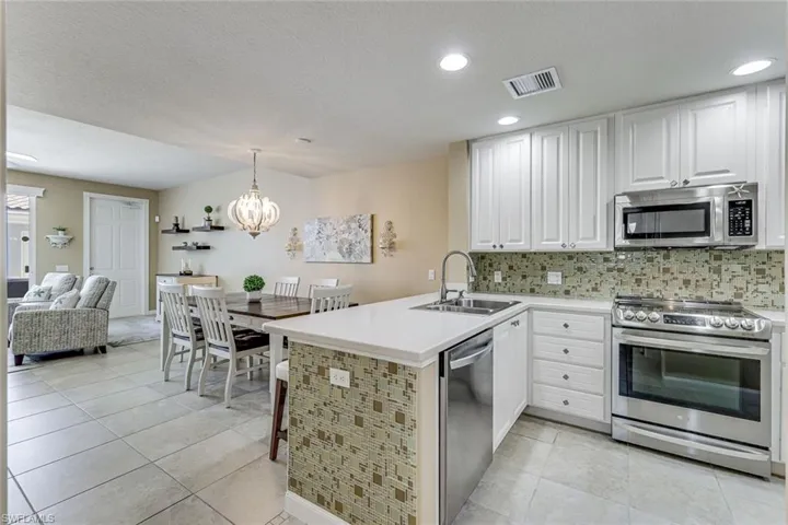 15400 Almaco Cir, Bonita Springs, Florida 34135