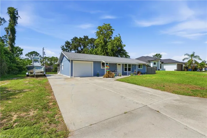 4711 4th St W, Lehigh Acres, Florida 33971