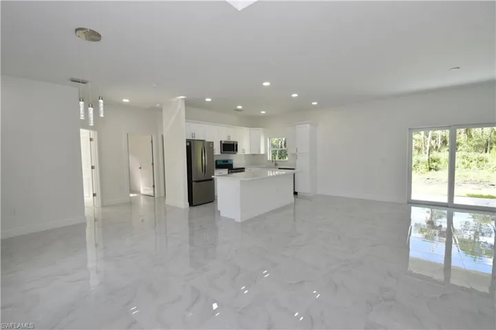 2622  20th NE AVE, Naples, FL 34120