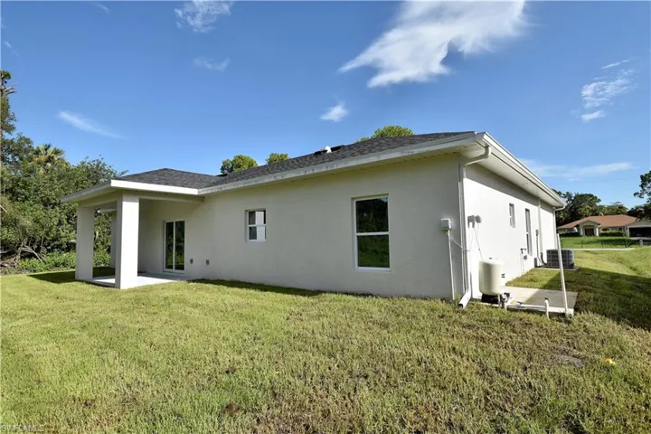 2622  20th NE AVE, Naples, FL 34120