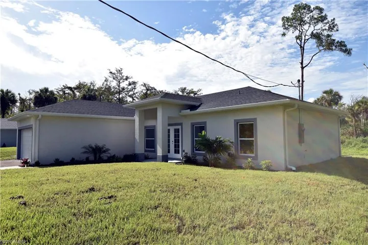2622  20th NE AVE, Naples, FL 34120