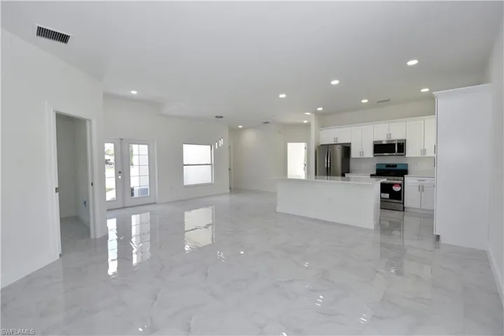 2622  20th NE AVE, Naples, FL 34120