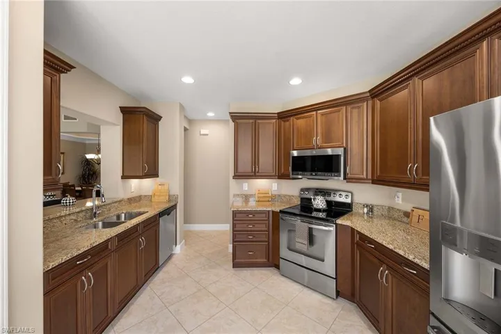 8074 Players Cove Dr 101, Naples, Florida 34113