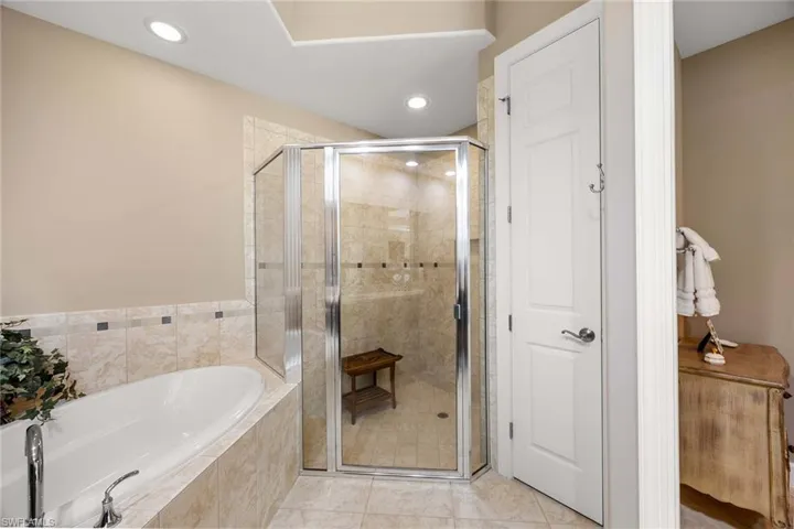 8074 Players Cove Dr 101, Naples, Florida 34113