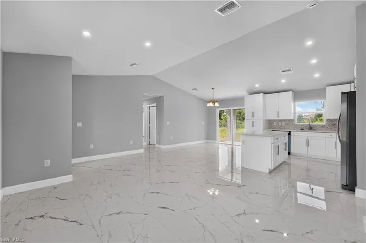 3211 43rd St Sw, Lehigh Acres, Florida 33976