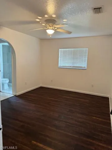 Unfurnished main room