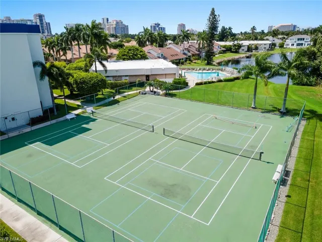 555 Park Shore Dr B513, Naples, Florida 34103