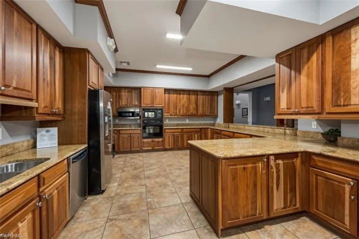 6081 Silver King Blvd 202, Cape Coral, Florida 33914