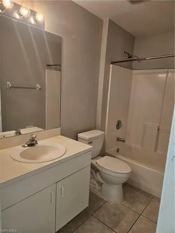 1703 Hibiscus Ave, Lehigh Acres, Florida 33972