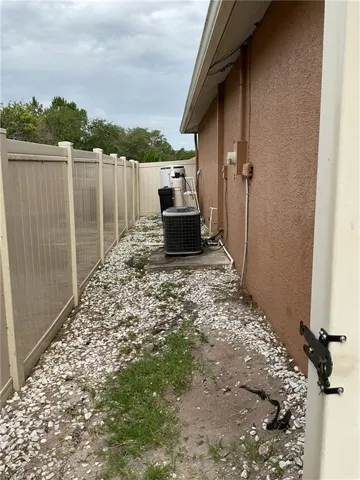 1703 Hibiscus Ave, Lehigh Acres, Florida 33972