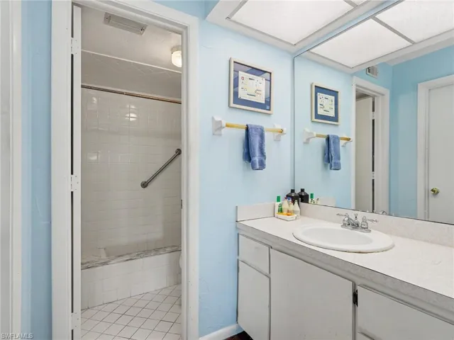 3816 Snowflake Ln 1303, Naples, Florida 34112