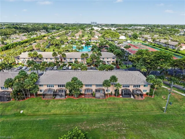 3816 Snowflake Ln 1303, Naples, Florida 34112