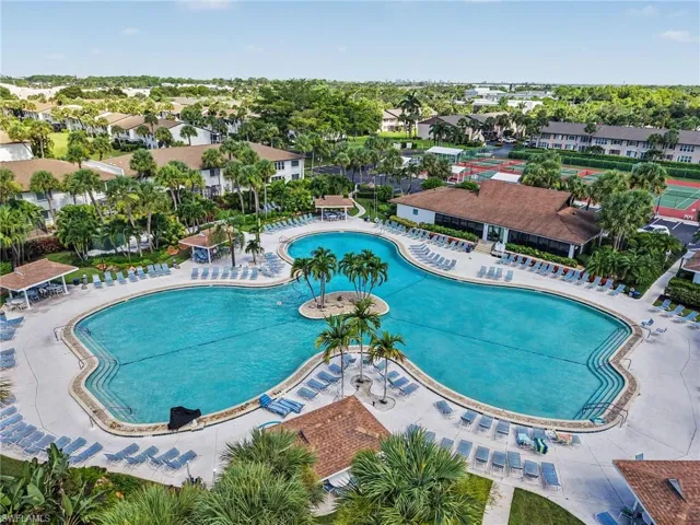 3816 Snowflake Ln 1303, Naples, Florida 34112