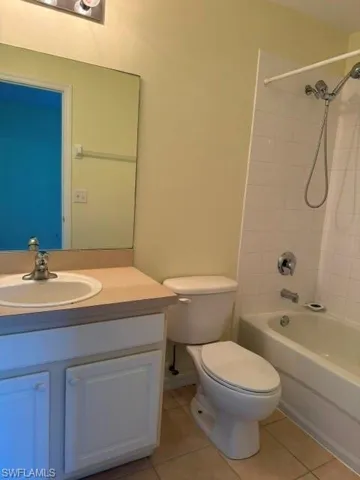 8271 Pacific Beach Dr, Fort Myers, Florida 33966