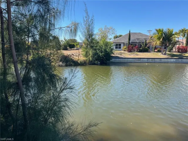 3748 SW 11th  PL, Cape Coral, FL 33914
