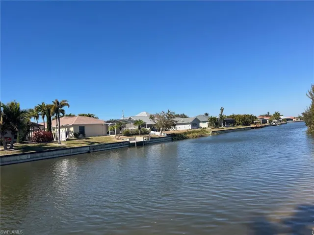 3748 SW 11th  PL, Cape Coral, FL 33914