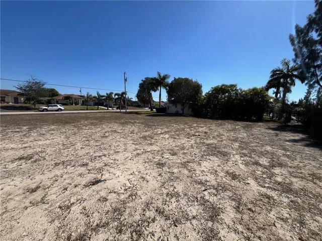 3748 SW 11th  PL, Cape Coral, FL 33914