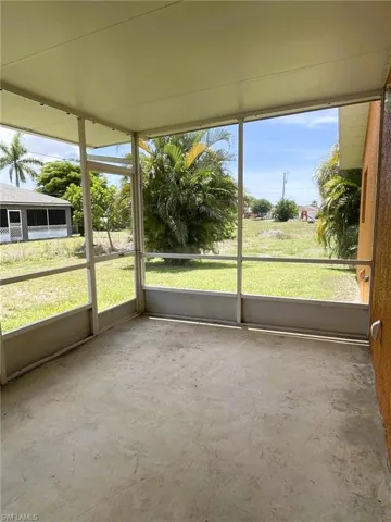 618 Se 9th St, Cape Coral, Florida 33990