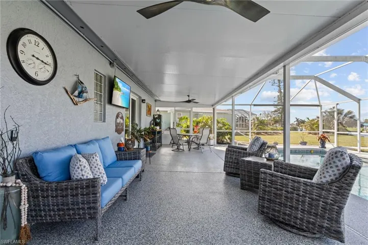 Sunroom with plenty of natural light