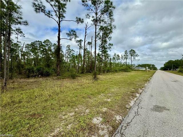 1221 Moore AVE, LEHIGH ACRES FL 33972