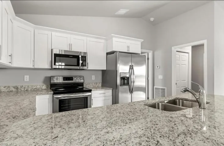 626 2nd Ln, Cape Coral, Florida 33993