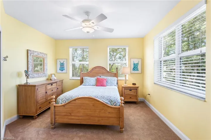 2nd guest bedroom with an abundance of natural ight!