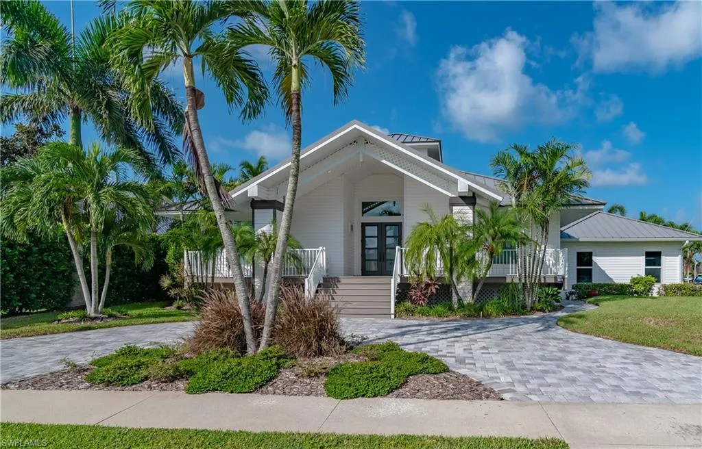 90 Seas CT, Marco Island, FL 34145,224104193