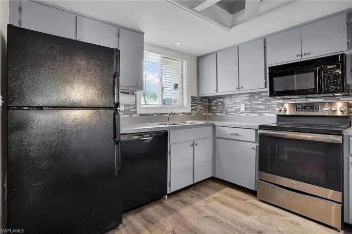 13130 White Marsh Ln 105, Fort Myers, Florida 33912