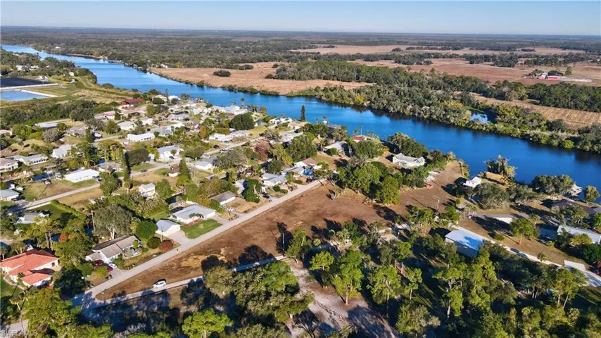 River front acerage in the River Oak Community.