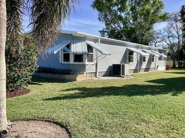 225  Belle Isle  CIR, Naples, FL 34112