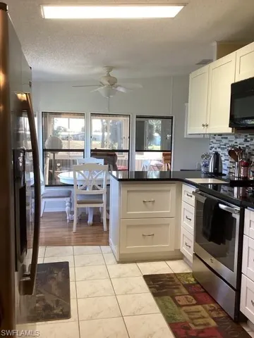 225  Belle Isle  CIR, Naples, FL 34112