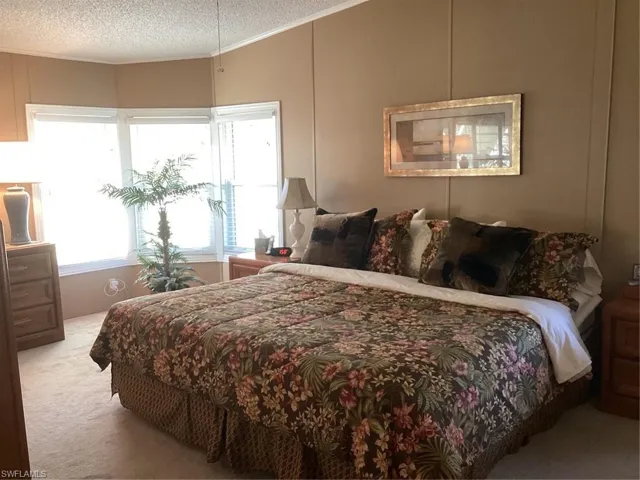 225  Belle Isle  CIR, Naples, FL 34112