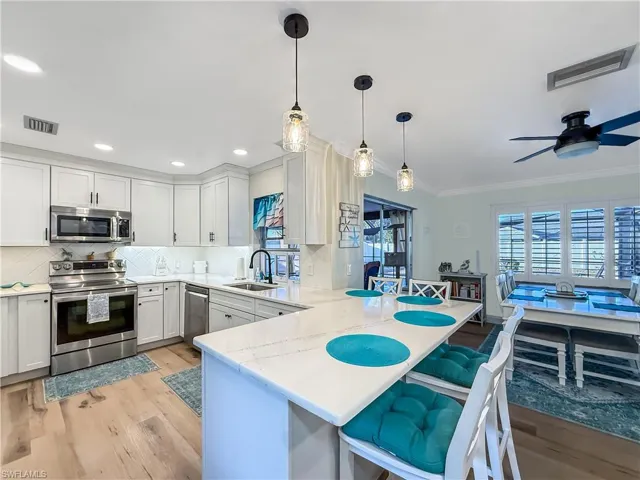 1907 Se 6th Ter, Cape Coral, Florida 33990