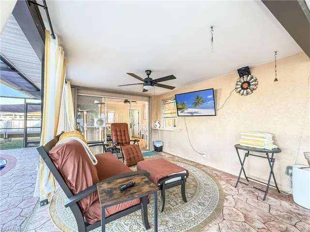 1907 Se 6th Ter, Cape Coral, Florida 33990