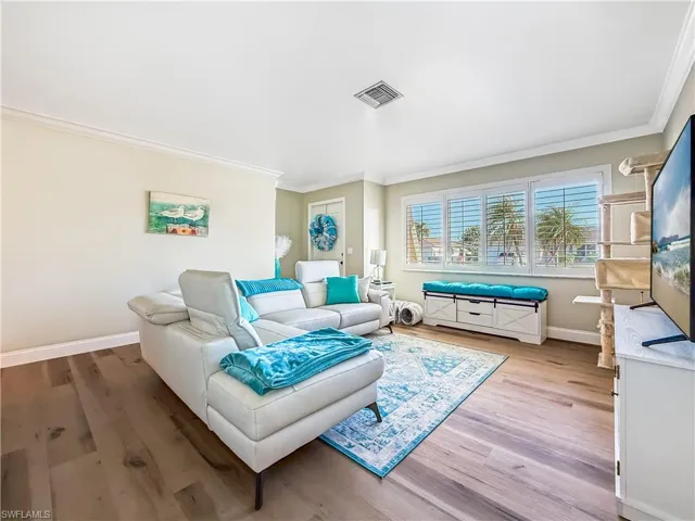 1907 Se 6th Ter, Cape Coral, Florida 33990