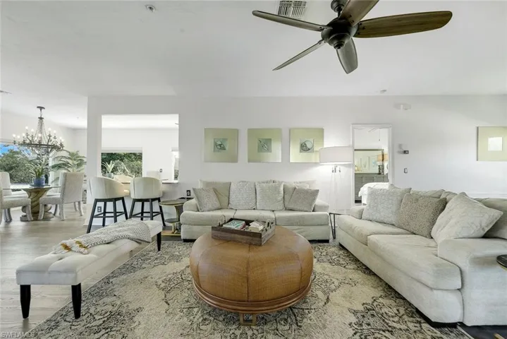 Imagine relaxing canal side in this lovely space, featuring stunning water views.