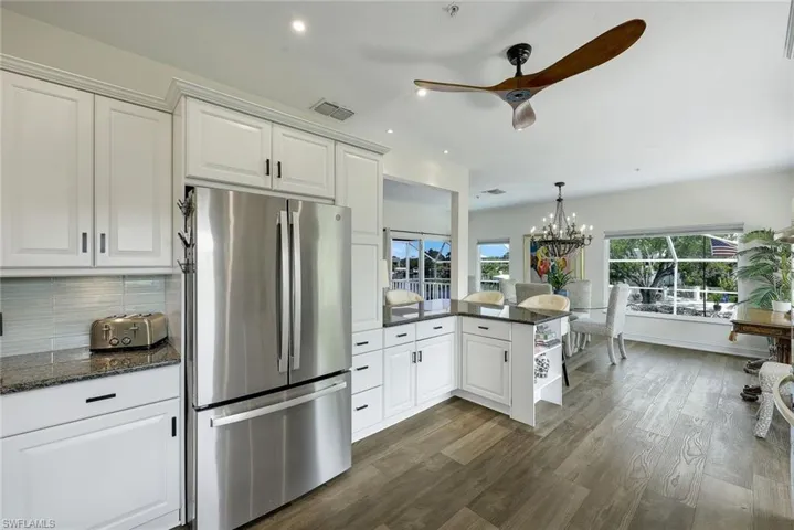 Prepare meals while enjoying river AND canal views!