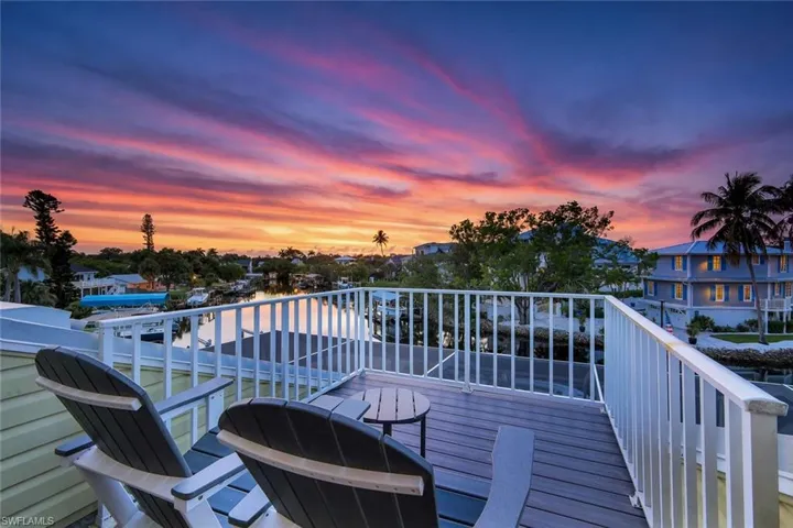 Spectacular sunset skies from your private terrace!