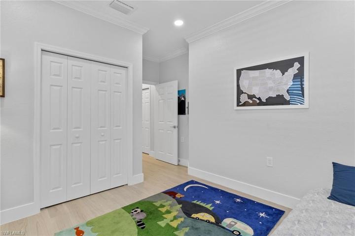 Guest bedroom
